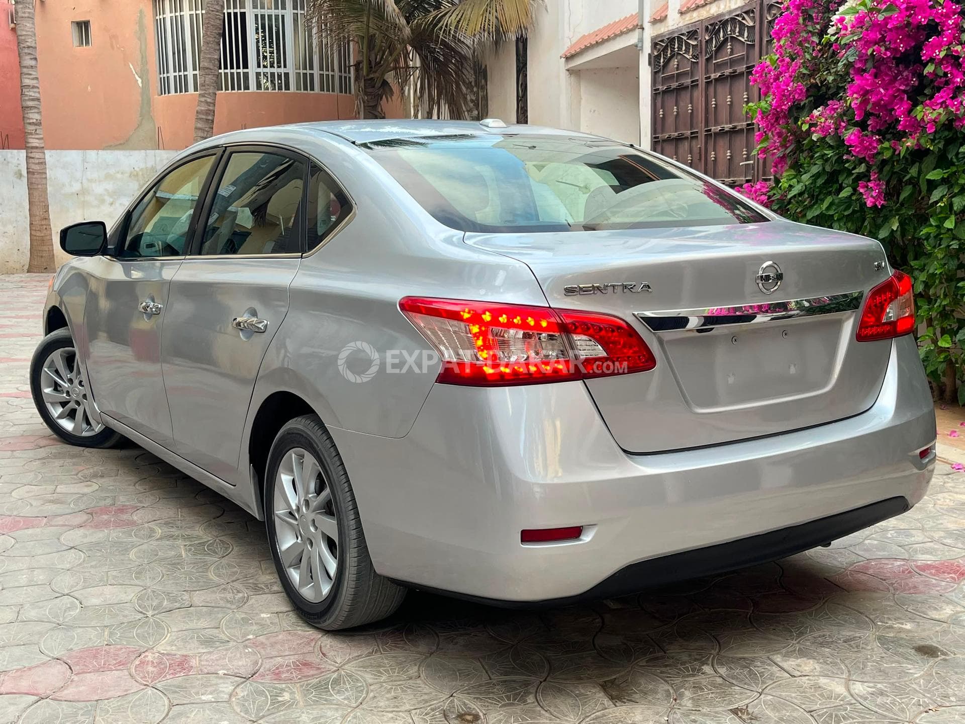 Nissan Sentra automatique 2015 dédouanée