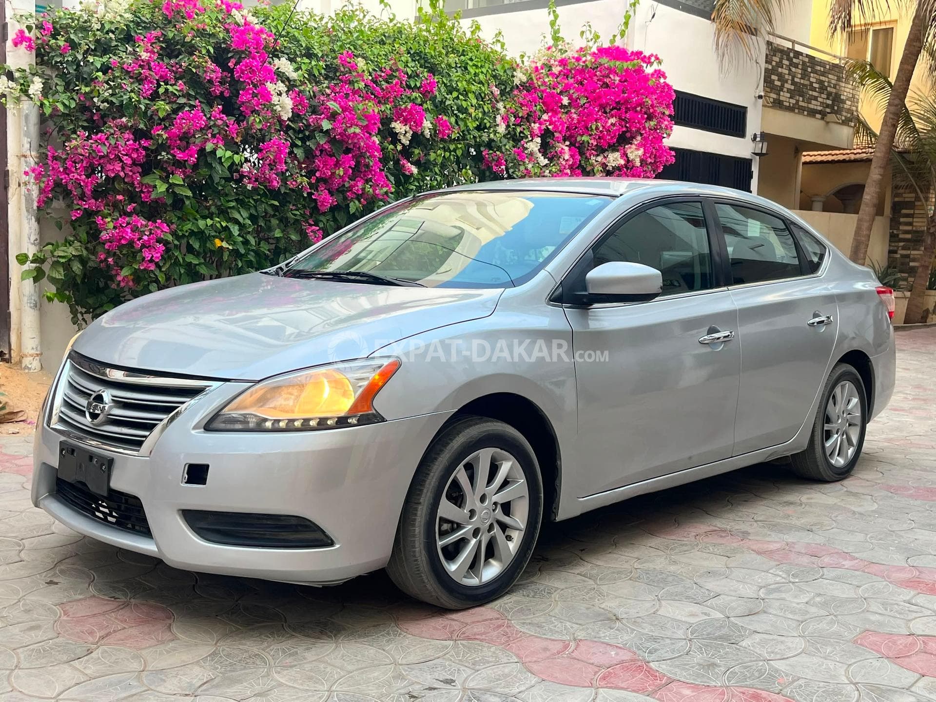 Nissan Sentra automatique 2015 dédouanée