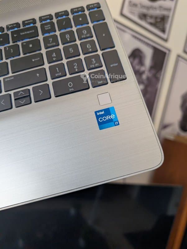 Ordinateur HP 250 G9 - Intel i7 12ème gén, 16GB RAM, SSD 512GB
