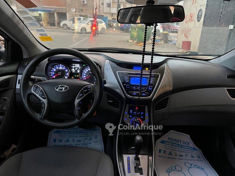 Hyundai Elantra automatique 2013 essence