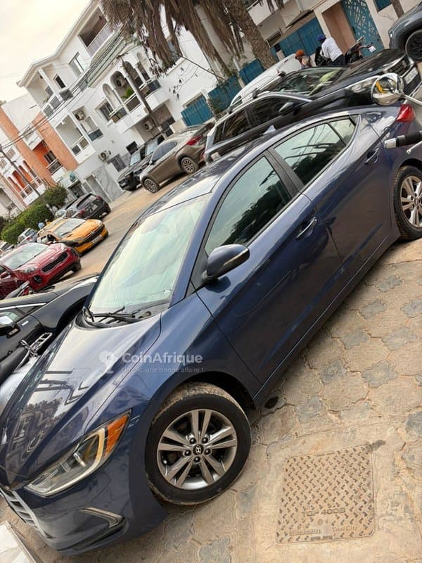 Hyundai Elantra 2017 Automatique Essence