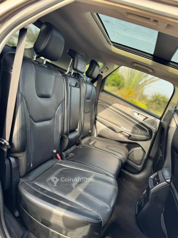 Ford Edge Titanium 2019 - 4x4 AWD Automatique, très bon état