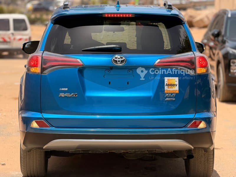 Toyota RAV4 2017 XLE AWD - État impeccable