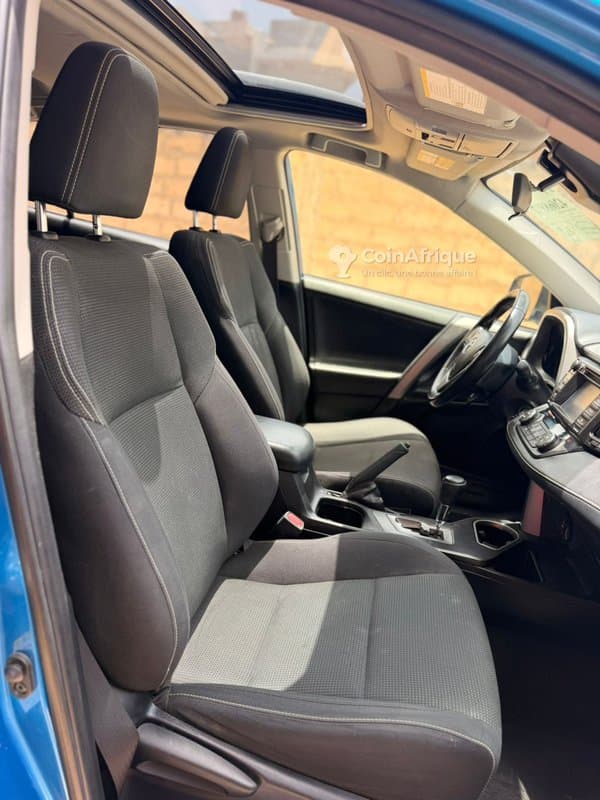 Toyota RAV4 2017 XLE AWD - État impeccable